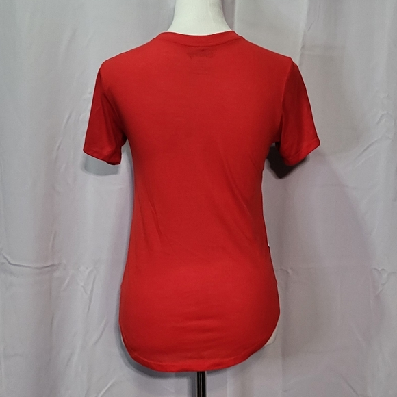 Disney Juniors Red Short Sleeve Mickey Mouse Graphic T-Shirt Size Small (3/5) - Picture 11 of 12